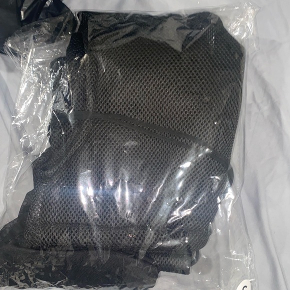 Black two-piece mesh set. Size small. - Picture 3 of 4